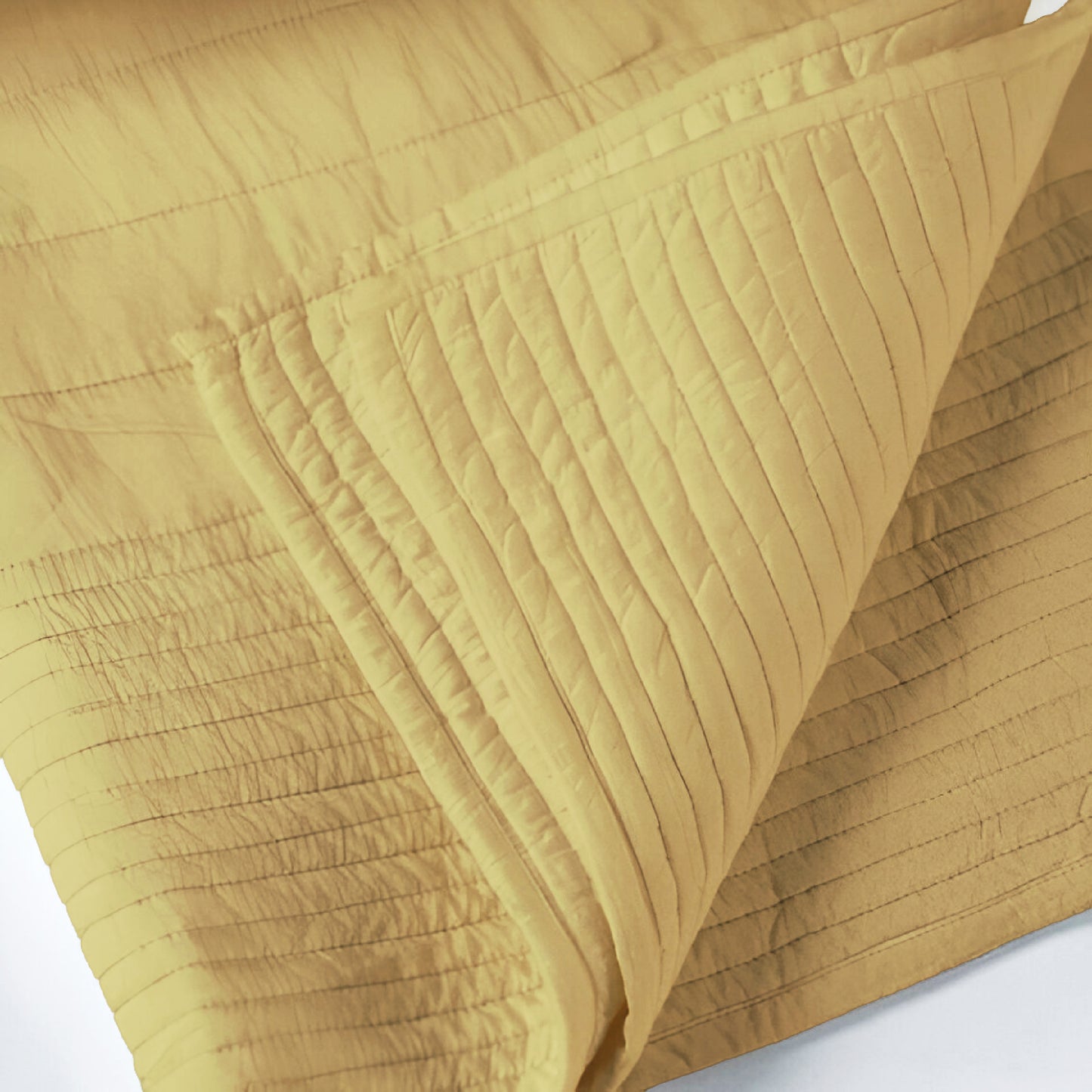 Golden Hearth quilted bedspread - mustard yellow
Mustard yellow cotton bedspread with pillow covers
Warm tone quilted bedding set - king size