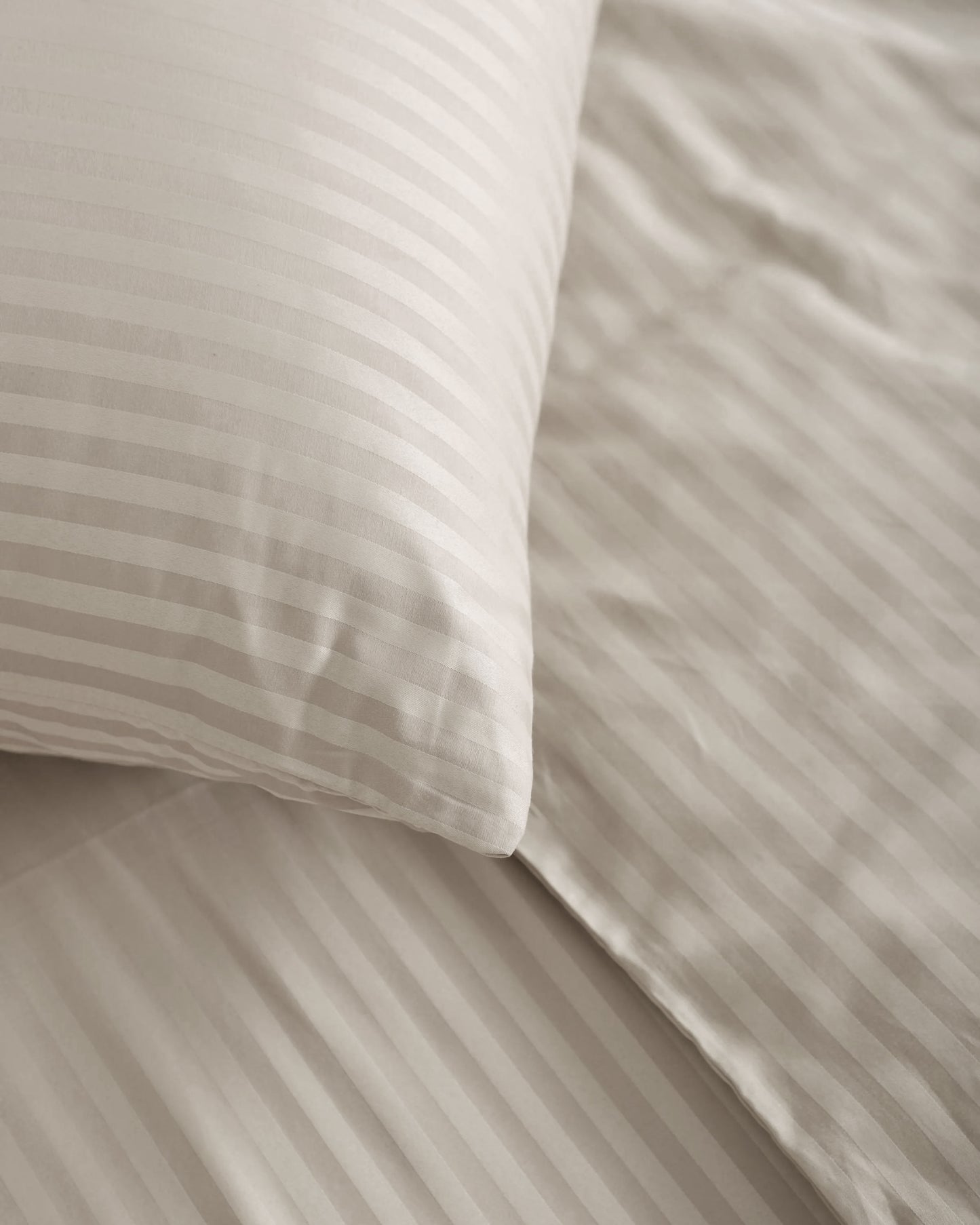Pearl Loom – King Size Stripe Weave Bedsheet