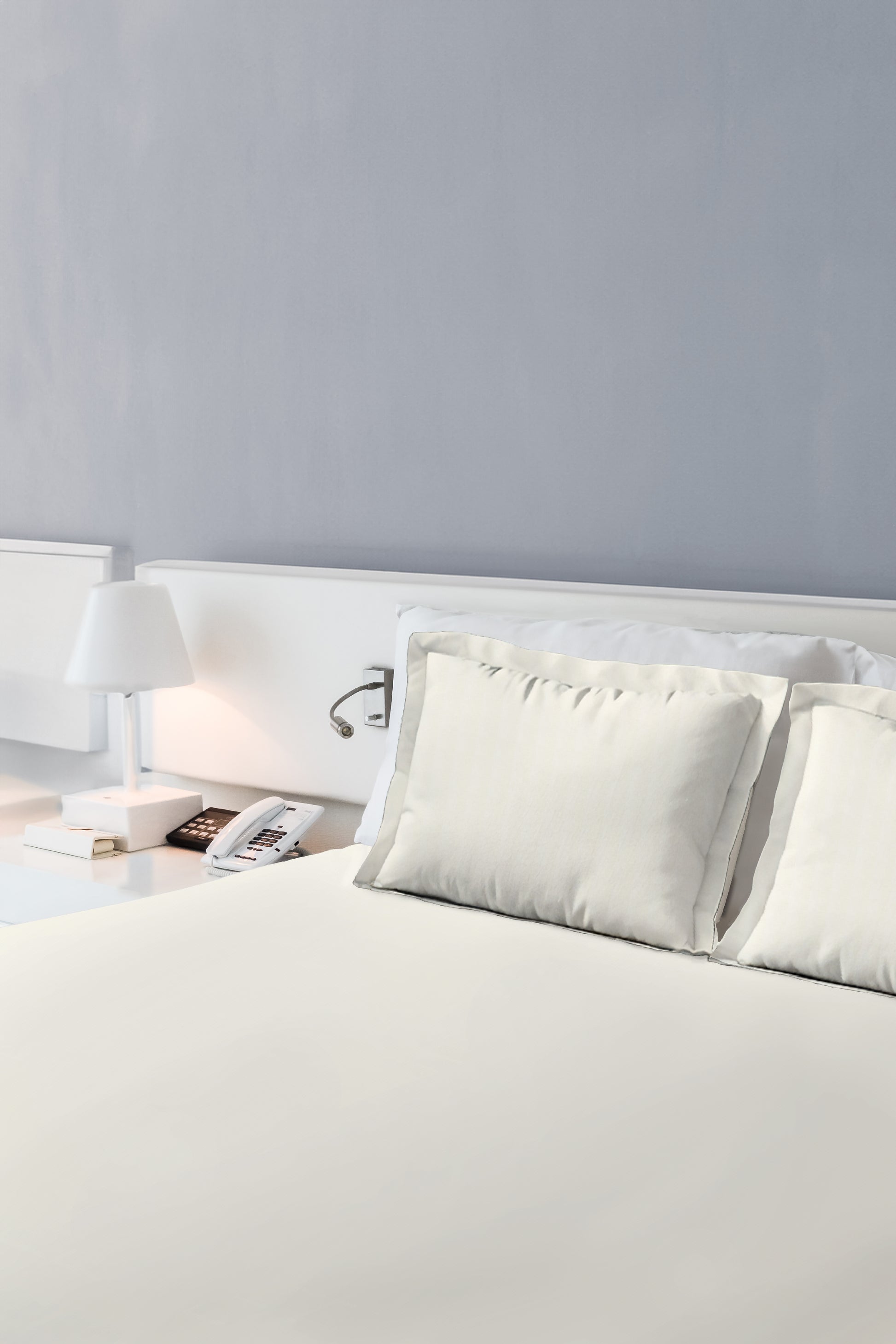 Vanilla Luxe bedsheet - ivory satin cotton 300 TC
Ivory king size bedsheet - smooth cotton satin
Premium cotton bedsheet in warm ivory tone