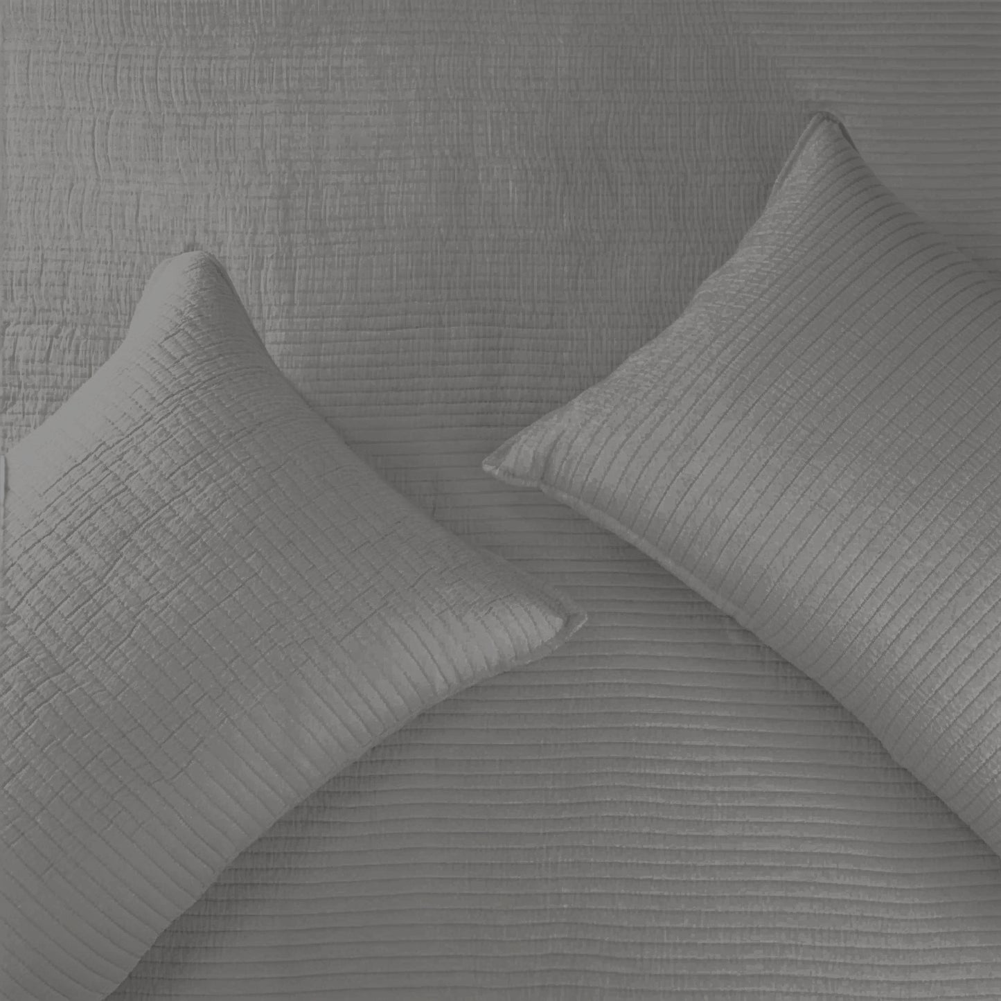 Slatebound quilted bedspread - dark grey cotton
Elegant grey quilted king bedspread set
Cotton bedspread with pillow covers - Slatebound