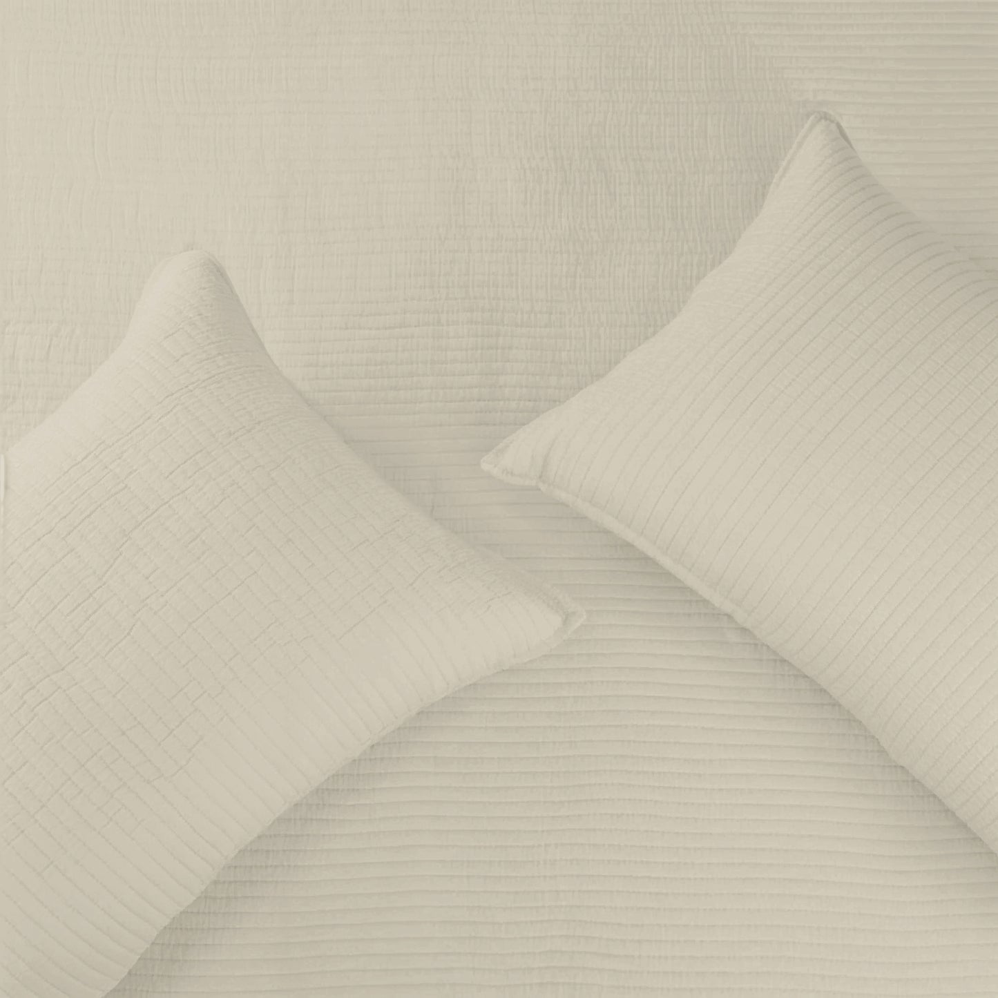 Mist Thread quilted bedspread - light ash grey
Ash grey cotton bedspread - quilted king size
Minimal grey bedspread with pillow covers