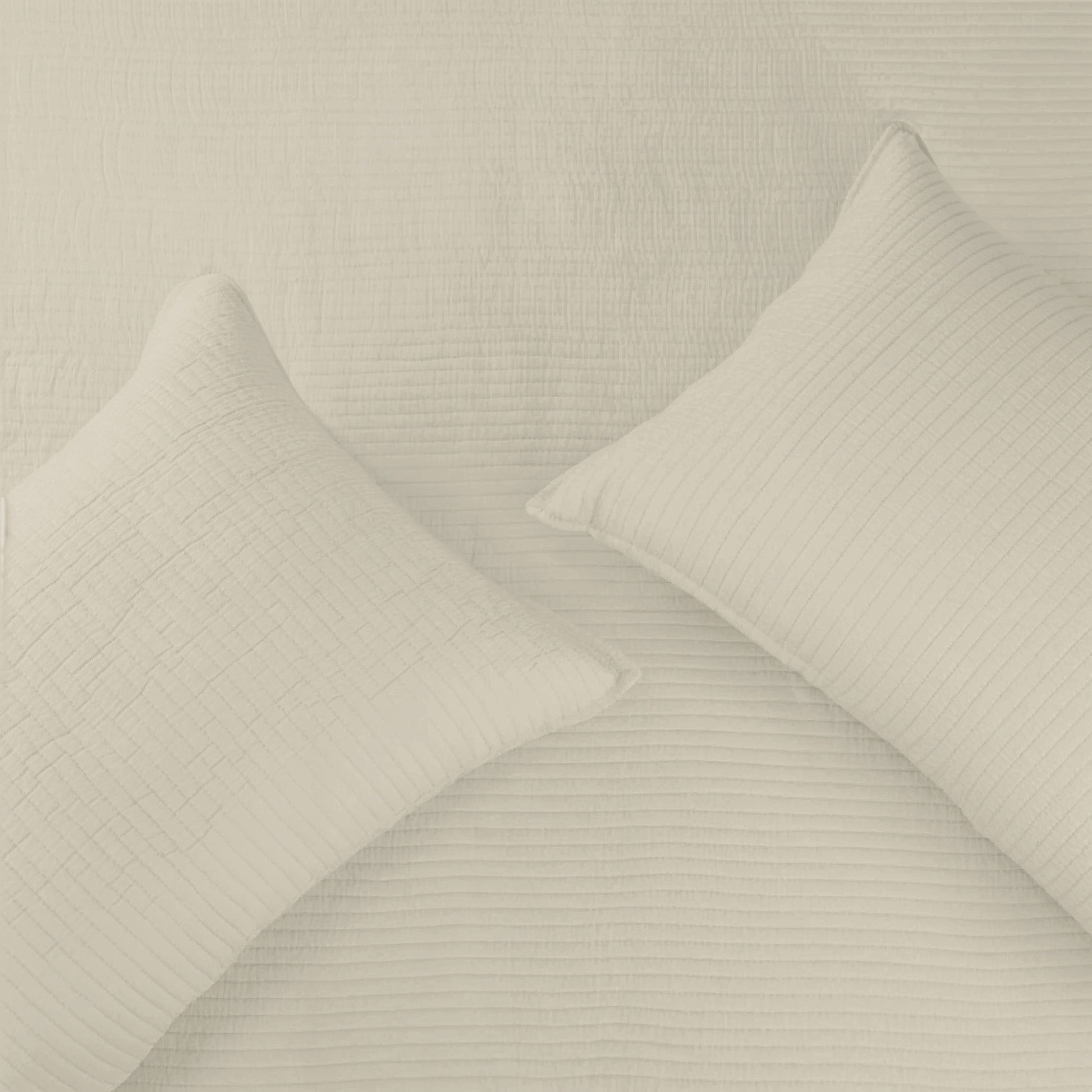 Mist Thread quilted bedspread - light ash grey
Ash grey cotton bedspread - quilted king size
Minimal grey bedspread with pillow covers