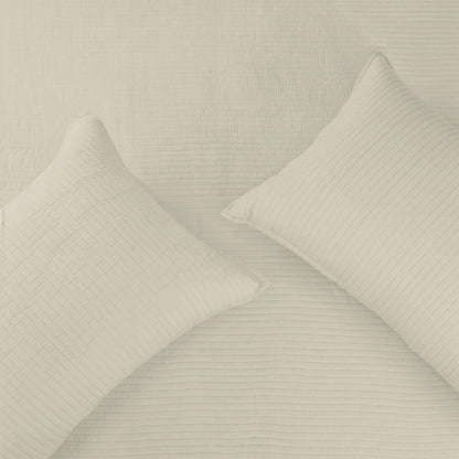 Mist Thread quilted bedspread - light ash grey
Ash grey cotton bedspread - quilted king size
Minimal grey bedspread with pillow covers